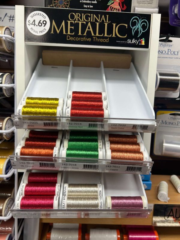 LOT OF 22 METALLIC THREAD