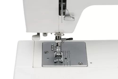 Janome HD 1000 - Floor Model - Image 3